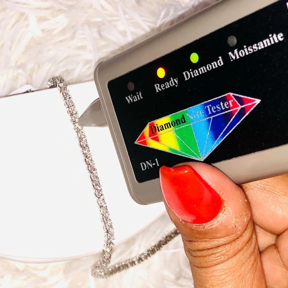 Real diamond tennis bracelet 1/2 ct Si Diamond Free appraisal, posh authenticate - Picture 7 of 8